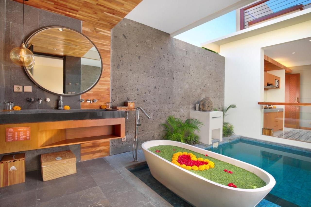 Ayona Villa Seminyak By Ini Vie Hospitality Εξωτερικό φωτογραφία